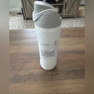 Owala White Insulated Water Bottle